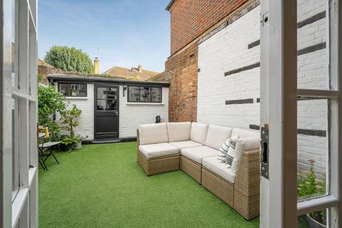 3 bedroom end of terrace house for sale, Church Street, Chesham, HP5