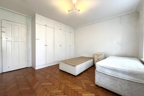 undefined, Yew Tree Court, Bridge Lane NW11