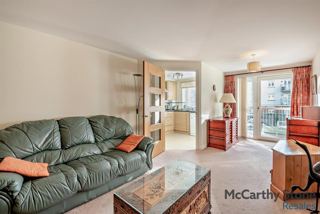 8668941-interior10-800.jpg
