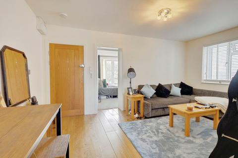 undefined, London Road, Hadleigh, SS7