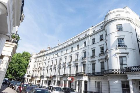 Studio to rent, Westbourne Crescent, Lancaster Gate, London, London  W2