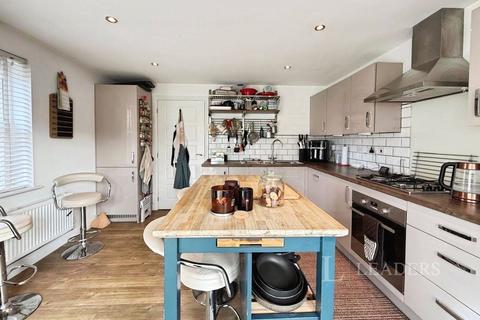 4 bedroom end of terrace house for sale, Ellesmere Gardens, Great Denham, Bedford