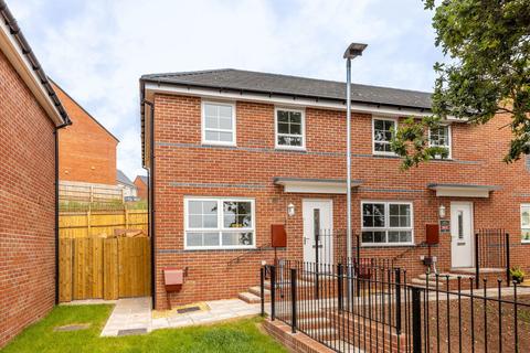 3 bedroom end of terrace house to rent, Lydney GL15