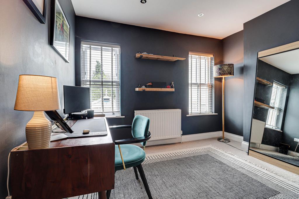 Bedroom/Study