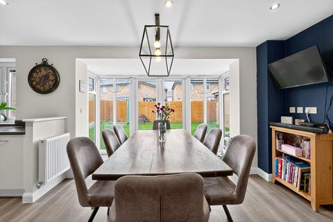 4 bedroom detached house for sale, Finch Close, Wixams