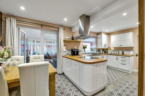 3 bedroom semi-detached house for sale, Elgin Drive, Melton Mowbray LE13
