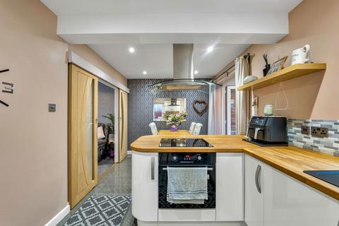3 bedroom semi-detached house for sale, Elgin Drive, Melton Mowbray LE13