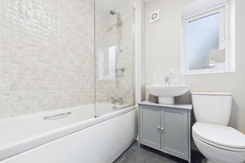 2 bedroom semi-detached house to rent, Spring Beck Avenue, Norton, YO17
