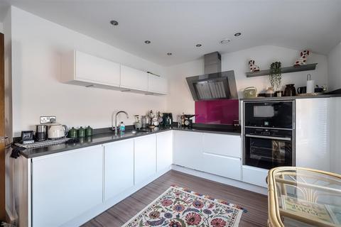 1 bedroom flat for sale, Mill Street, Bedford