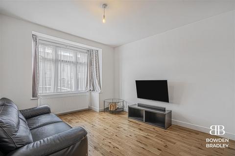 undefined, Clinton Crescent, Hainault