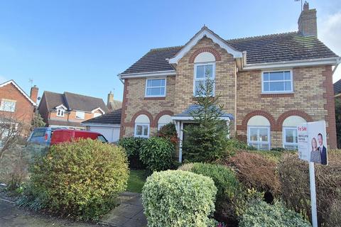 4 bedroom detached house for sale, Flying Fields Road, Southam, CV47