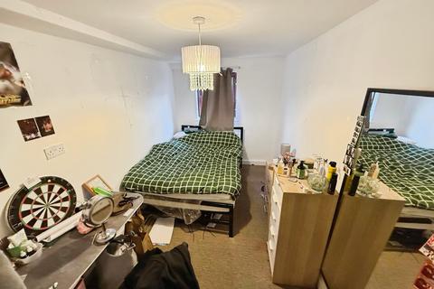 3 bedroom apartment to rent, BILLS INCLUDED - Kelso Heights, Hyde Park, Leeds, LS3