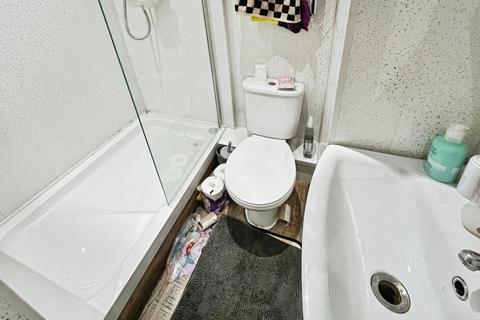 3 bedroom apartment to rent, BILLS INCLUDED - Kelso Heights, Hyde Park, Leeds, LS3
