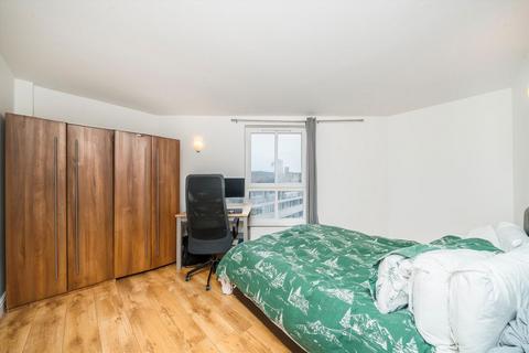 2 bedroom flat to rent, Commercial Road, London E1