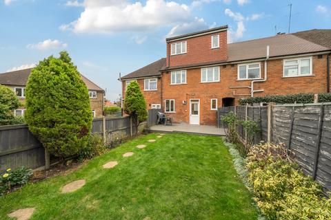 61 Voce Road, London, SE18 2LW