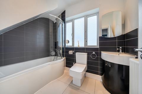 61 Voce Road, London, SE18 2LW