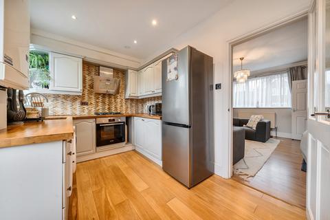61 Voce Road, London, SE18 2LW