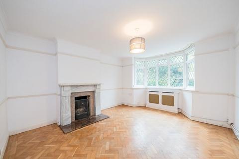 undefined, Staines Road, Twickenham TW2