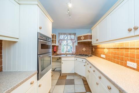 undefined, Staines Road, Twickenham TW2