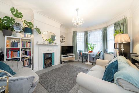 undefined, London Road, Twickenham TW1