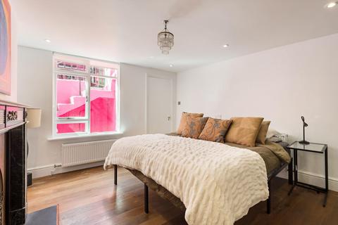 undefined, Lonsdale Road, London, W11