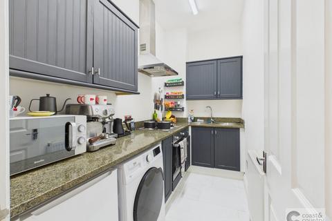 2 bedroom ground floor flat for sale, Orchard Gardens, Teignmouth