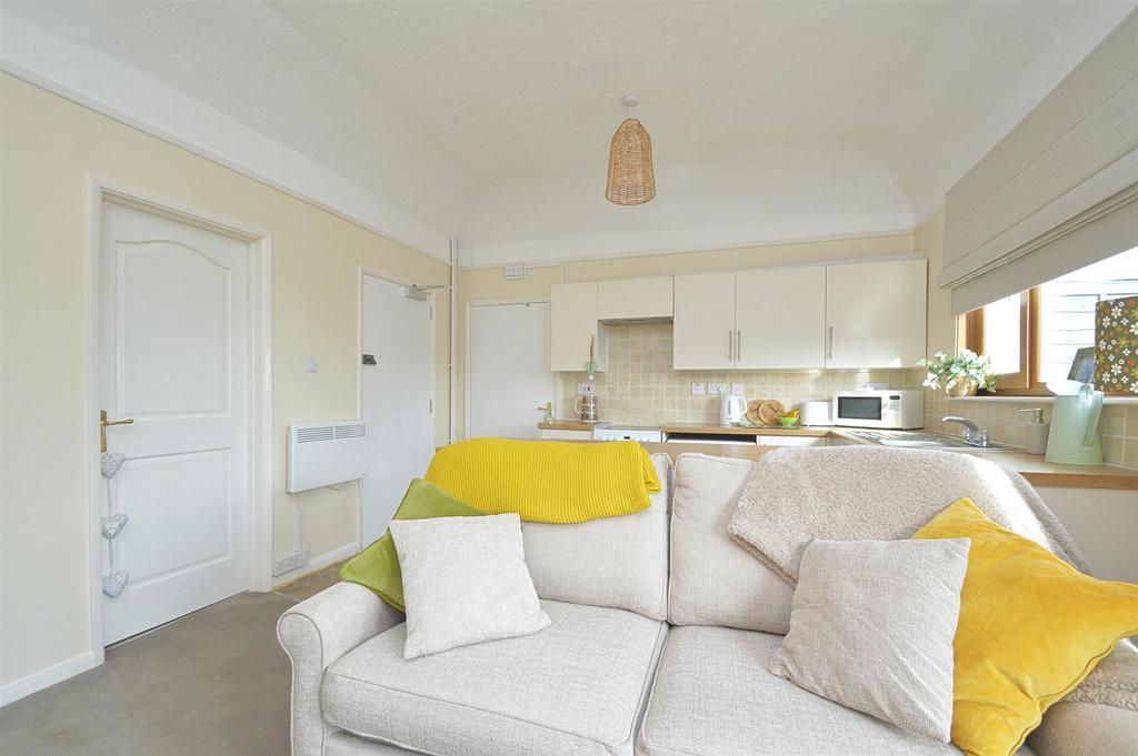 Resized Lounge1.jpg