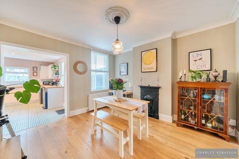 2 bedroom semi-detached house for sale, Clifton Road, Hornchurch