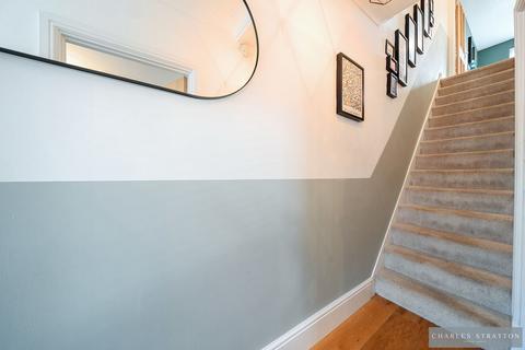 2 bedroom semi-detached house for sale, Clifton Road, Hornchurch
