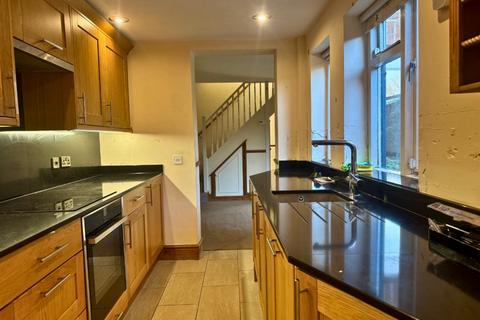 2 bedroom semi-detached house to rent, Woodside Road, Tonbridge, TN9