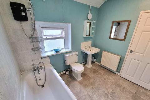 2 bedroom terraced house to rent, Davies Street, Barry, CF63