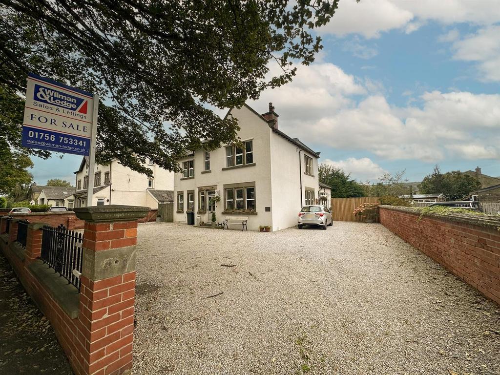 Property 2.jpg
