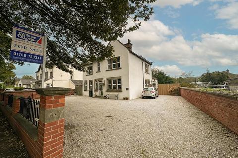 5 bedroom detached house for sale, Wharfeside Avenue, Skipton BD23