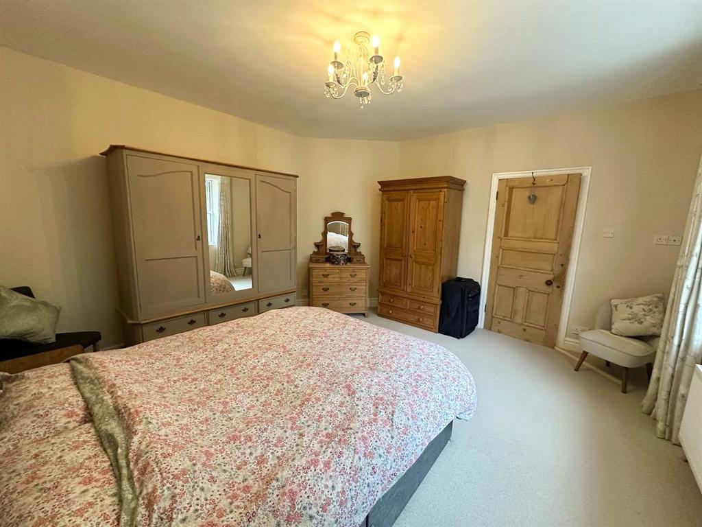Property 32.jpg