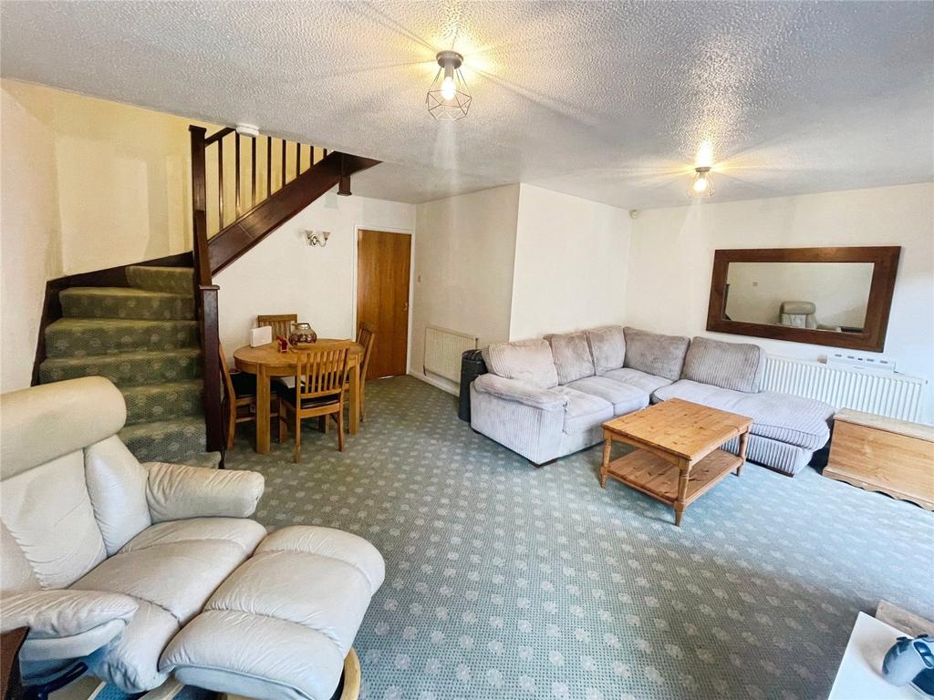 Lounge /Dining Room