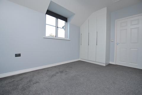 2 bedroom apartment to rent, Kingswood Close, Camberley GU15