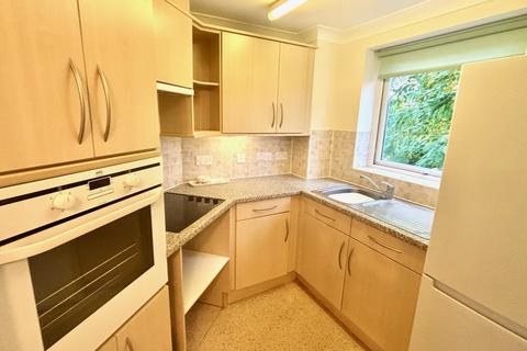 undefined, Oaktree Court Addlestone Park, Addlestone, Surrey, KT15