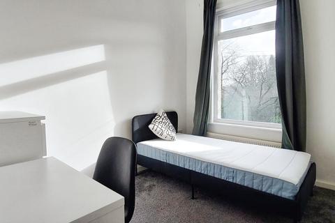 1 bedroom terraced house to rent, Bolton Road, Bolton