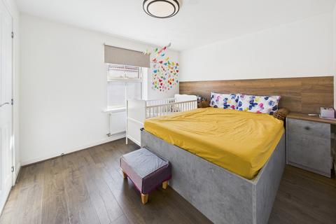 3 bedroom semi-detached house for sale, Camberwell Place, Hemel Hempstead, HP2