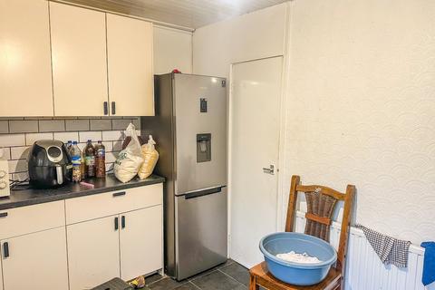 undefined, Dean Walk, Middleton, Manchester, M24