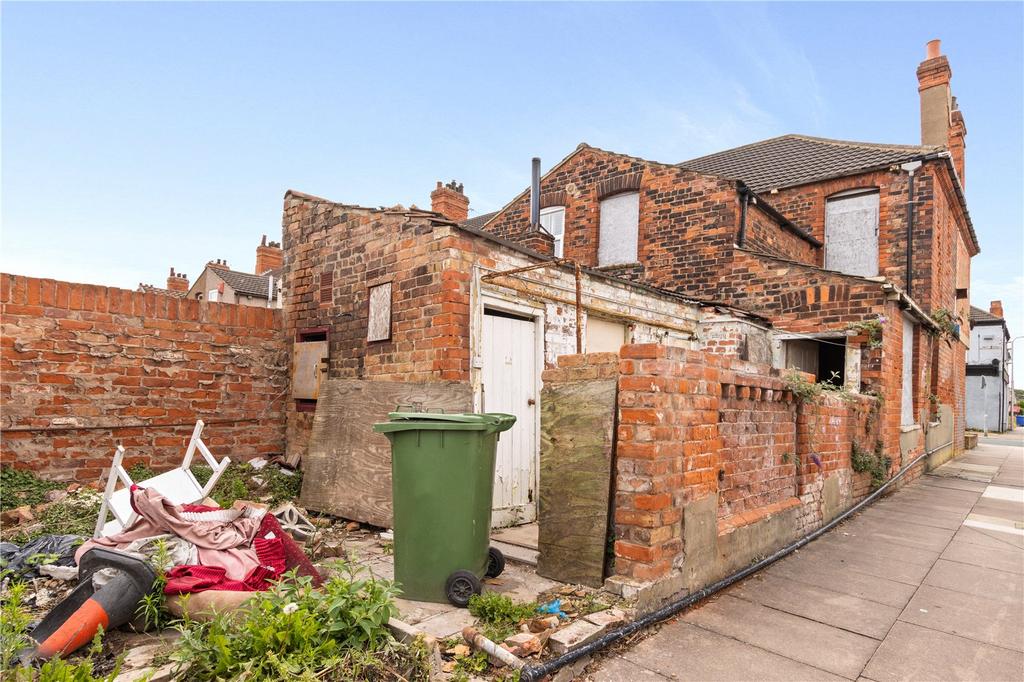 Garden/Outbuildings