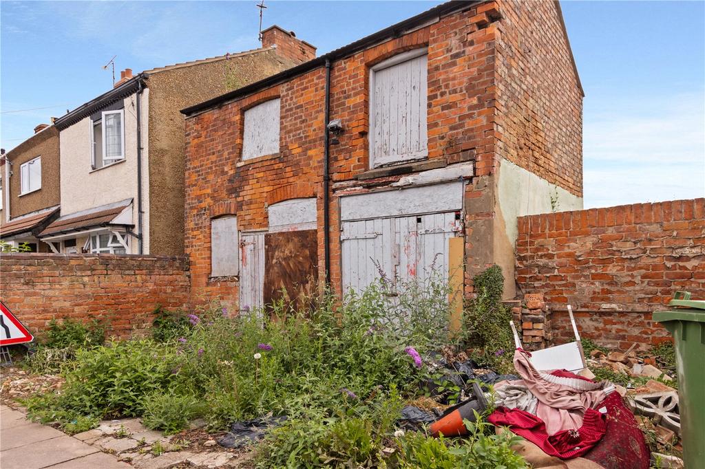 Garden/Outbuilings
