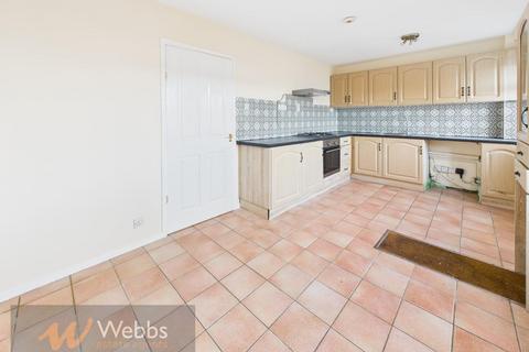 3 bedroom terraced house to rent, Worcester Close, Cannock WS11