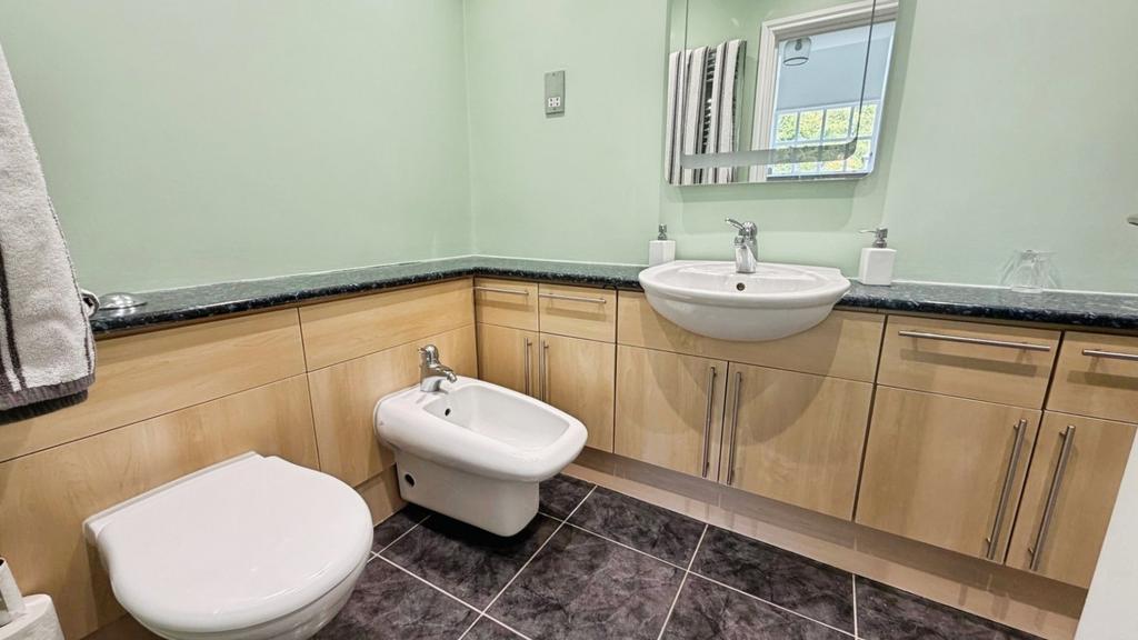 Ensuite