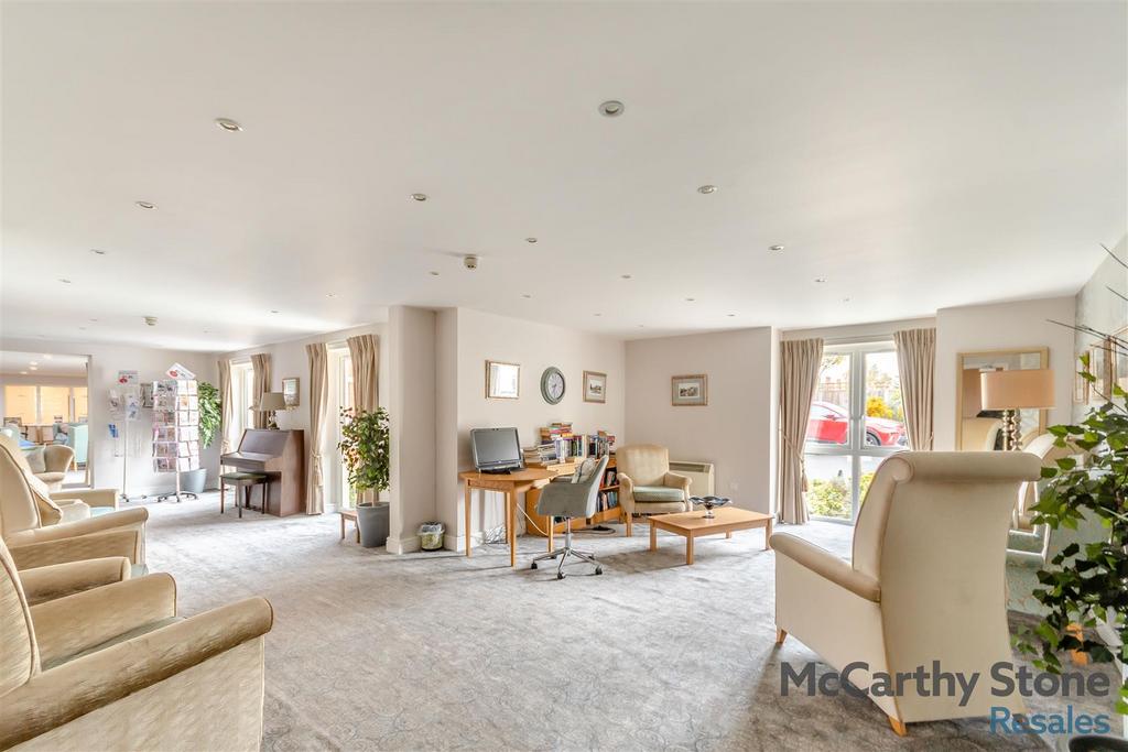 8666627-interior13.jpg