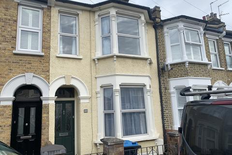 undefined, Lincoln Road, Enfield EN1