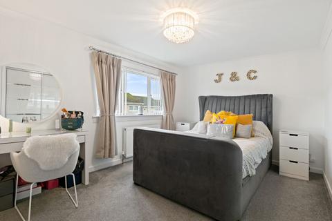10 Burnside Crescent, Shotts, ML7 4JQ