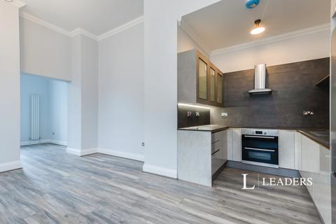 2 bedroom flat to rent, Poole Road, Bournemouth, BH4