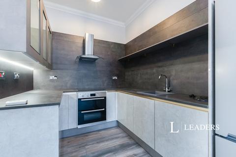 2 bedroom flat to rent, Poole Road, Bournemouth, BH4