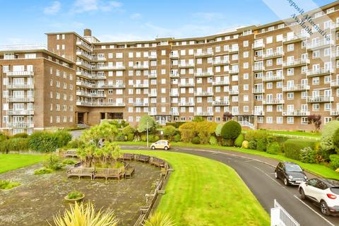 3 bedroom apartment to rent, The Gateway Dover CT16